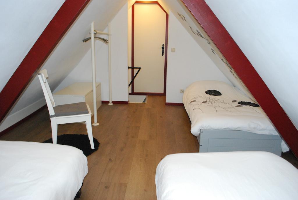 Vakantiehuis "It Koaihus" Jistrum Room photo